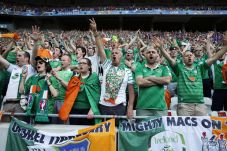 Horeee...Fans Rep. Irlandia...