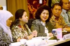 Menkes Penasaran dengan...