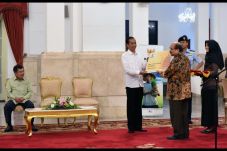 Istana Jadi Tempat Bayar...