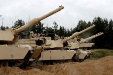 Militer NATO Dua Kali...