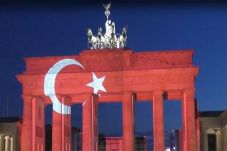 Teror Berdarah Istanbul,...