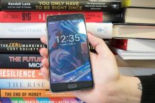 Harga Smartphone OnePlus...