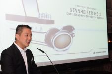 Luncurkan HE 1, Sennheiser...