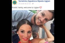 Vila Mewahnya Ditimpukin...