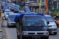 Kendaraan Arus Balik...