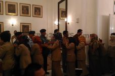 Sistem Offline, Djarot...