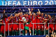Lucky Portugal, Poor...