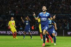 Arema Siap Usik Rekor...