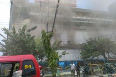 Aksara Plaza Medan Terbakar,...