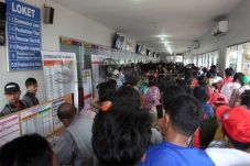 Tiket KA Dadakan Diburu...