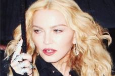 Madonna Bangun Rumah...