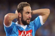 Gonzalo Higuain Minta...