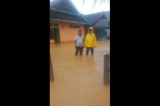 Kader Perindo Bantu...