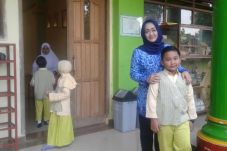 Hari Pertama Sekolah,...