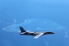 China Terbangkan Bomber...
