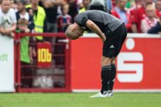 Cedera Bikin Robben...