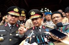 Ditinggal Tito Karnavian,...
