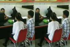 Buang Air Kecil, Gadis...