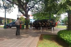 Balai Kota Disisir Gegana,...
