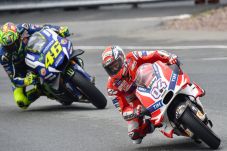 Rossi Merasa Terhibur...