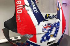 Kembali Ungguli Rossi-Lorenzo...