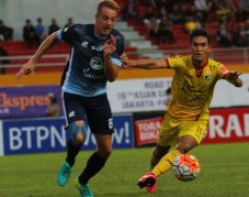 Persela Lamongan Imbangi...