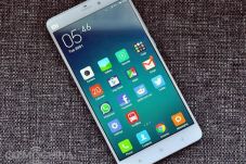 Xiaomi Note 2 Dikabarkan...