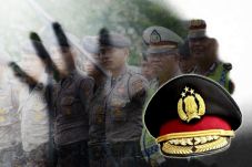 Dua Polisi Paksa Wanita...