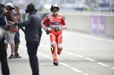 Suzuki Persiapkan Iannone...