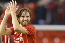Joe Allen Tinggalkan...