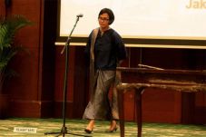Sri Mulyani Resmi Tinggalkan...