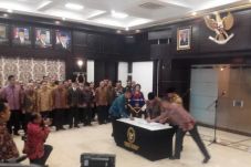 Sejumlah Pejabat Negara...