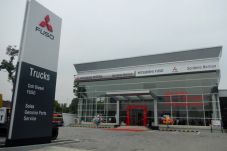 Mitsubishi Fuso Resmikan...