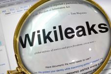 Setelah Email, WikiLeaks...