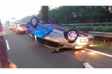 Honda Mobilio B 1261...