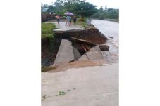 Sungai Meluap, Banjir...