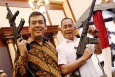 Dicopot dari Pindad,...