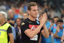 Napoli Resmi Perkenalkan...