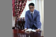 Jangan Samakan Yogya...