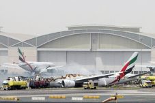 Pesawat Emirates Terbakar...