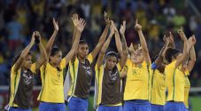 Timnas Brasil Petik...