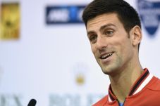 Pesaing Mundur, Novak...