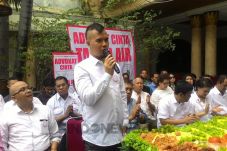 Relawan Orang Kita Usung...