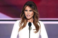 Istri Trump Murka Status...