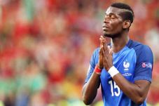Tunggu Pogba Tiba, Jurnalis...