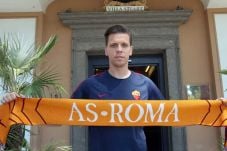 Wojciech Szczesny Perpanjang...
