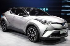 Toyota Masih Enggan...