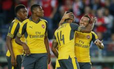 Arsenal Pesta 8 Gol...