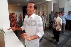 Jokowi Ingin Mengambil...