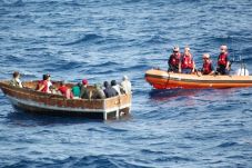 Migran Asal Kuba Serbu...
